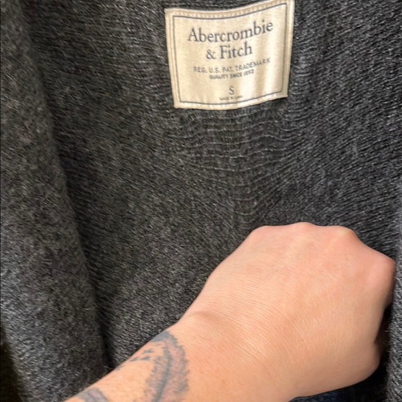 Abercrombie & Fitch Olive Green Cardigan - Picture 2 of 4